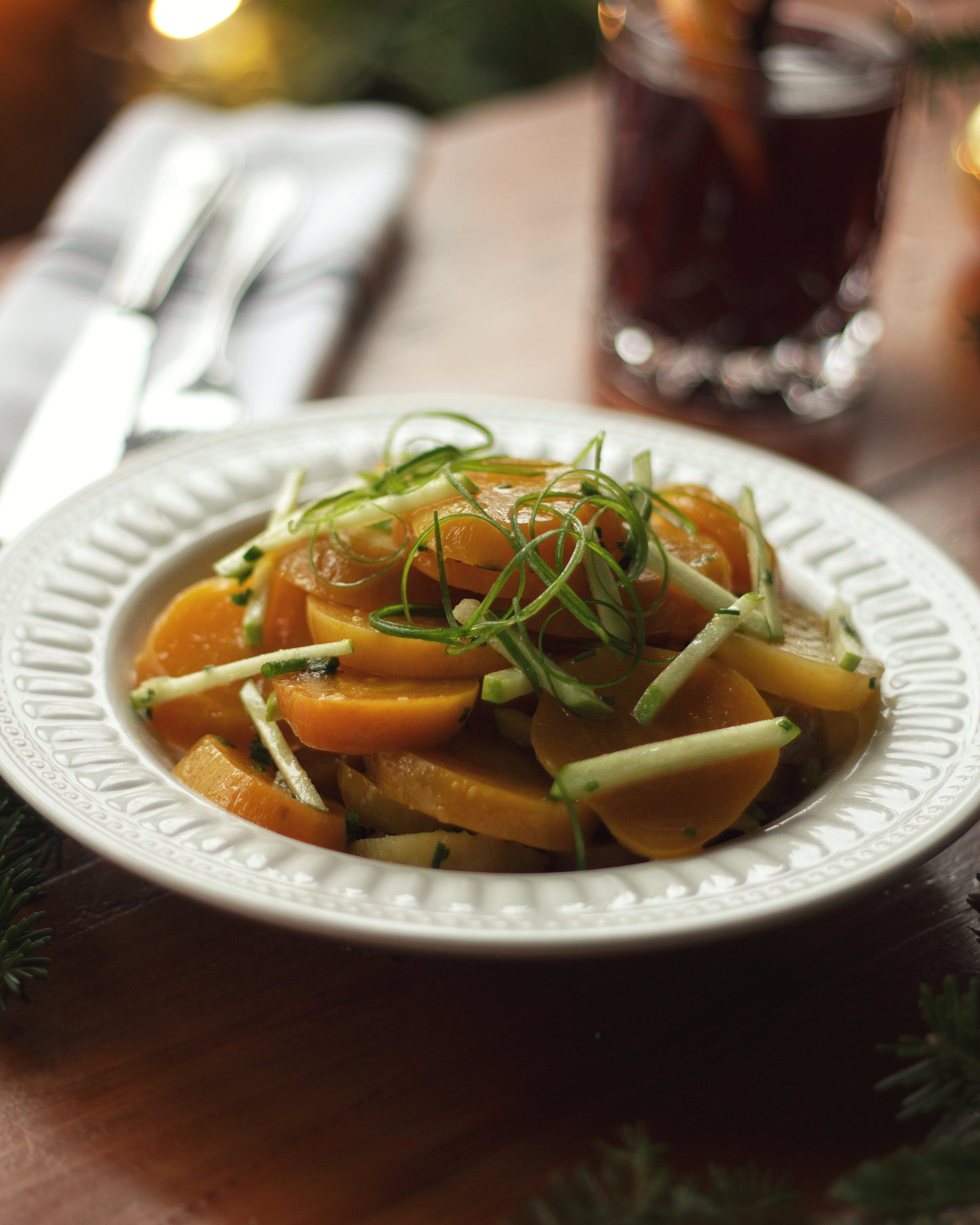 Salade de betteraves aux pommes, vinaigrette miel-raifort